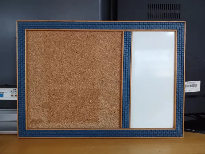 Quadro de Aviso em Madeira 