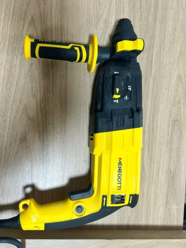 MARTELO ROMPEDOR MENEGOTTI MMR800 3J 3KG 220V(SEMINOVO)