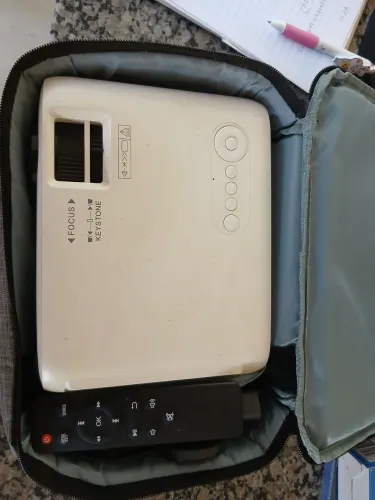 Vendo projetor semi novo WIMIUS