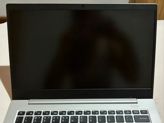 Notebook Samsung Galaxy Book Go 14  Prata, 4gb, 128gb