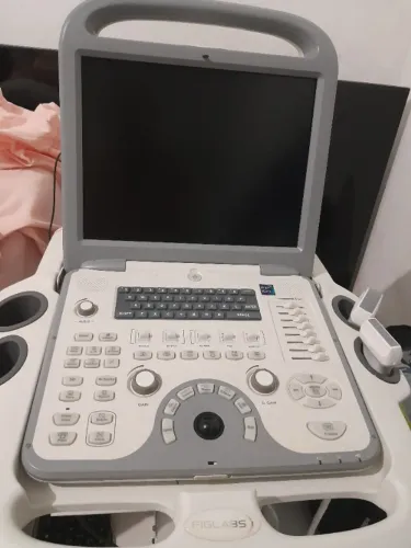 Maquina de ultrassom