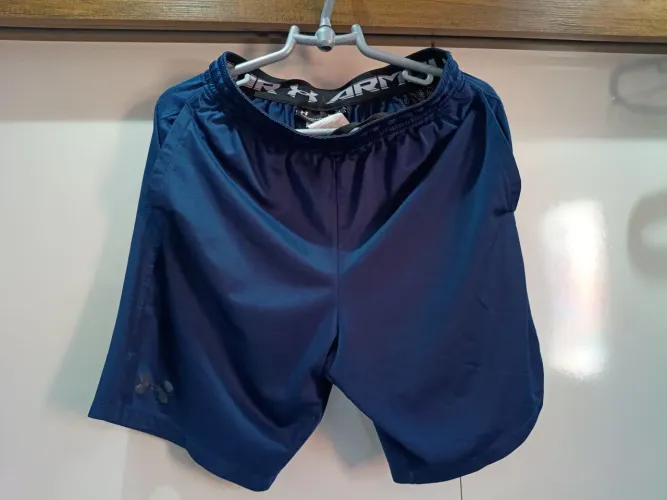 Bermuda Under Armour tamanho M