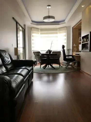 Apartamento mobiliado a venda no Residencial Royal Park no Atiradores em Joinville.