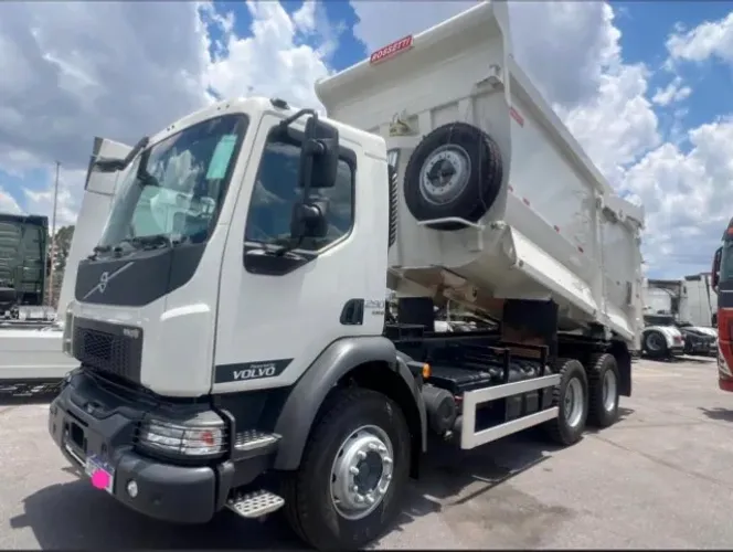 Volvo - VM 290 6x4 Traçado