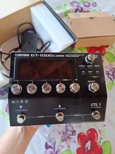 Processador Multi-efeitos Boss Gt-1000core Para Guitarra (pedal pedaleira)