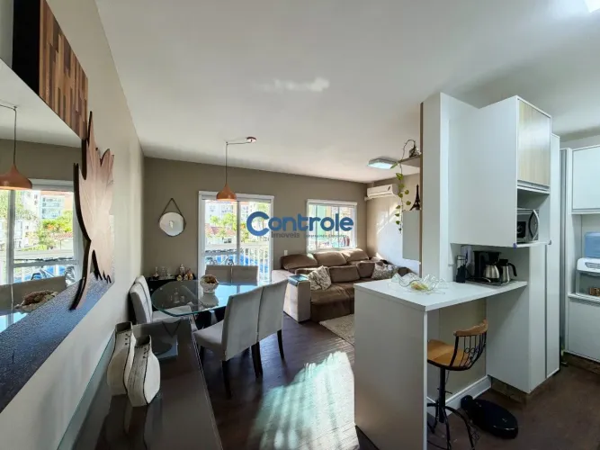 Apartamento com 02 dormitórios em Capoeiras, Florianópolis/SC!