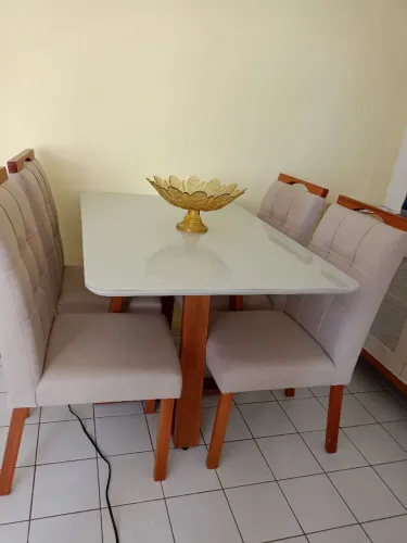 Vendo mesa semi nova