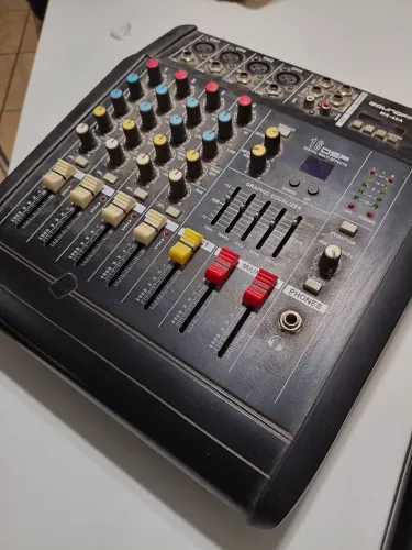 Mesa de Som Amplificada Soundpro MX-40A