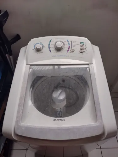 Máquina de lavar 10 kg ( Lava mas não centrifuga)