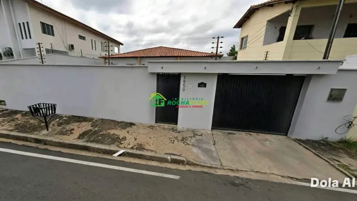 CASA RESIDENCIAL NO BAIRRO SANTA ISABEL.