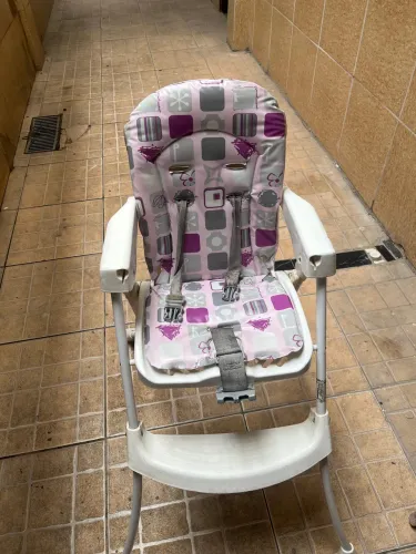 Vende-se cadeirinha de alimentação