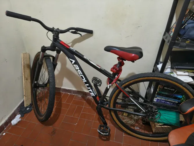 Bicicleta Nero Absolute