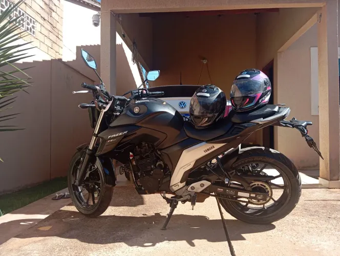 VENDE-SE - YAMAHA FZ25 2022