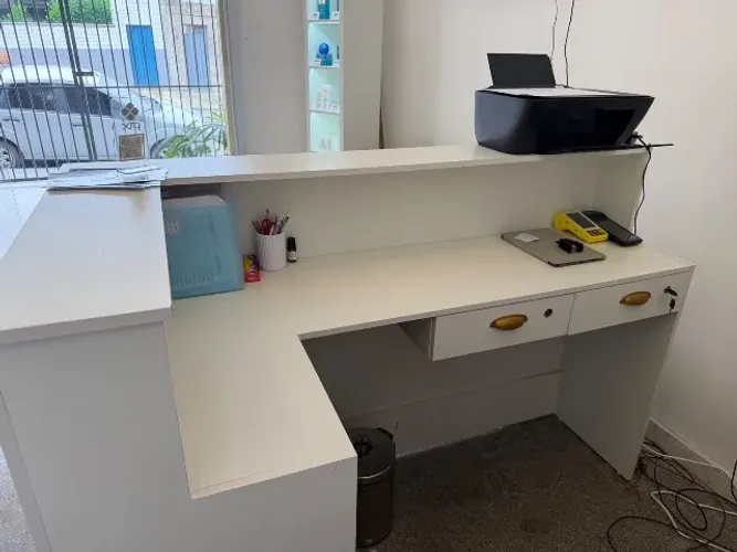 Vende se balcão para recepção