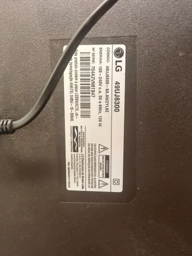 Smart Tv LG 49 polegadas ( Tela quebrada )
