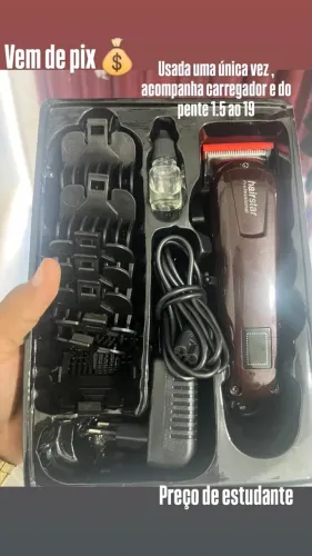 Penteadeira e máquina de corta cabelo