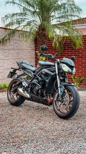 Triumph Street Triple 765 RS 2023