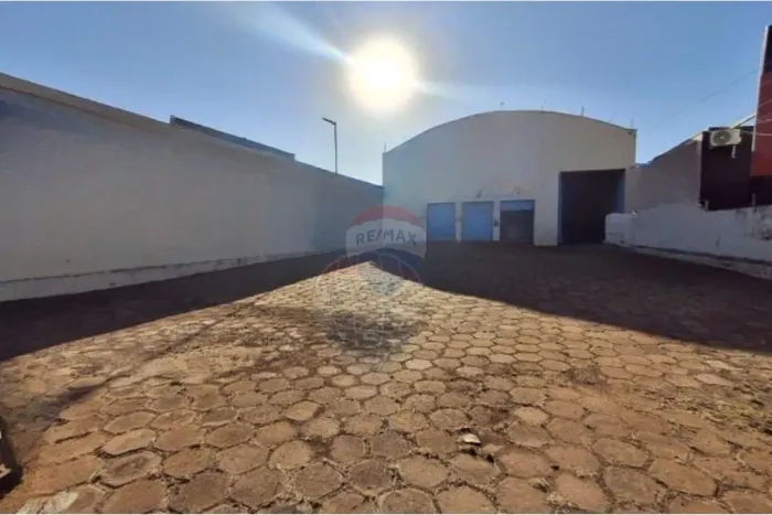 Galpão em local estratégico: Espaço Amplo em Pres. Prudente