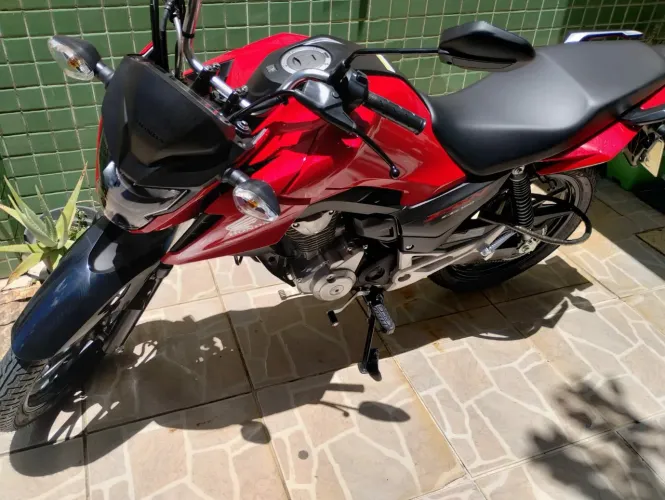 Linda CG Fan 160 2006 R$23.000,00 Troco Xre 300
