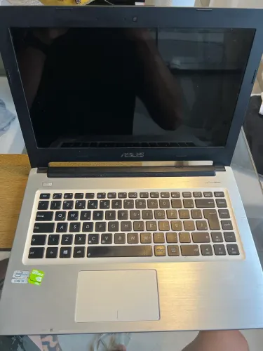 NOTEBOOK ASUS I5 !!! Carcaça e peças não está funcionando