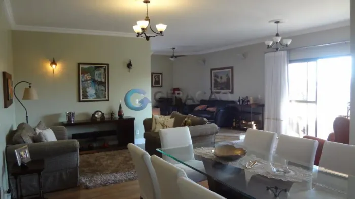 Apartamento para venda com 03 quartos e 02 vagas de garagem - 208m² no bairro Vila Adyanna