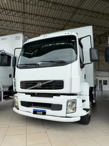 VOLVO VM 270 6X2 2013