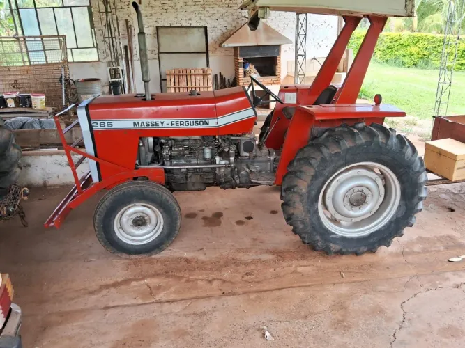 Trator MF 265 Massey Ferguson