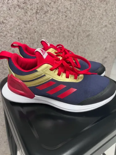 Tênis de Corrida Adidas Capitã Marvel