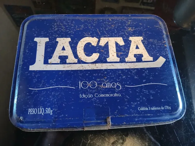 Lata lacta antiga