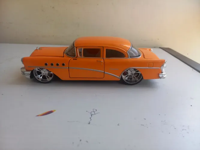 Miniatura maisto Buick Century 1955 escala 1/26