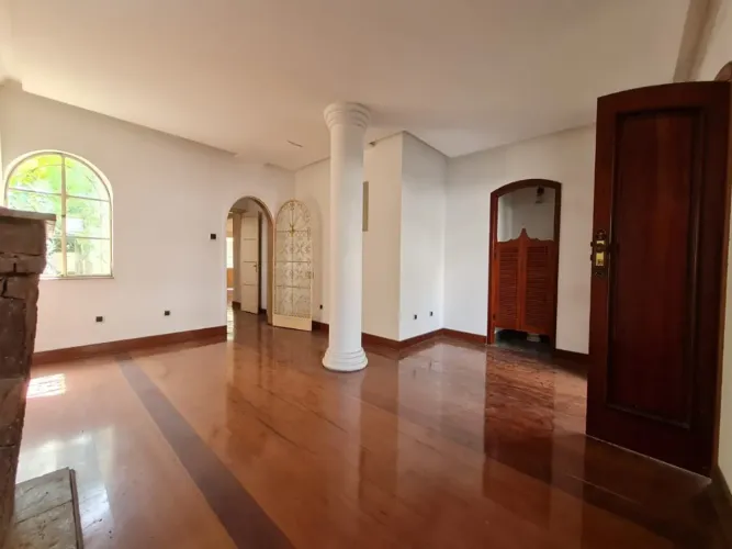 Ótimo sobrado de 550 m² ,com piscina na Aclimação . Ótimo sobrado de 550 m² ,com piscina n