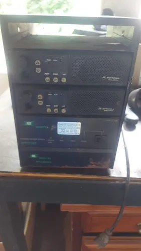 Vendo repetidora para rádios HT