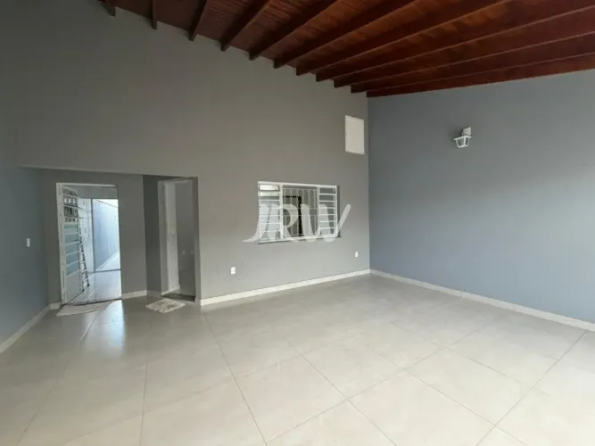 CASA A VENDA NO BAIRRO JARDIM VALENÇA NA CIDADE DE INDAIATUBA