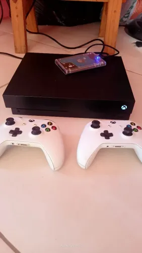 Xbox one x 4k 1TB