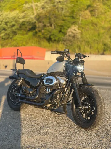 Harley-Davidson Forty-Eight 1200 - Stage 1 | Estilo Bobber | Impecável