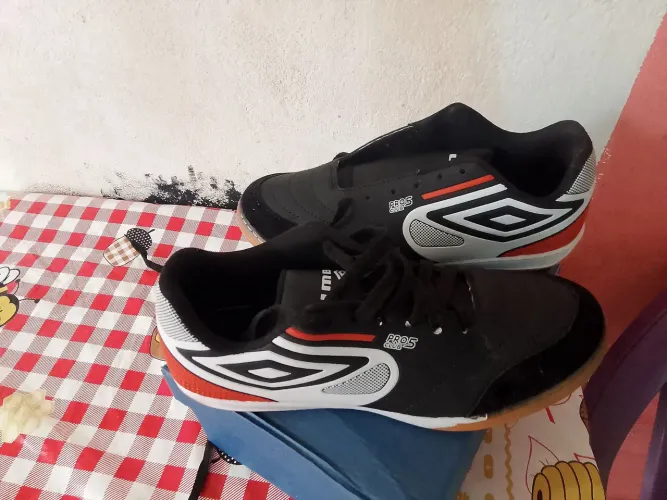 TÊNIS DE FUTSAL UMBRO ZERADO
