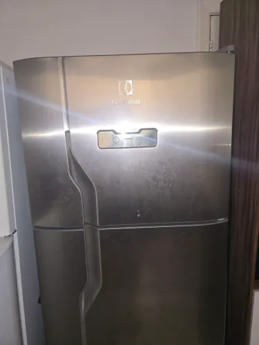 Geladeira Electrolux frost free 371L turbo congelamento duplex cor inox DFX41