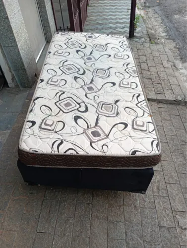 Cama Box Solteiro com colchão