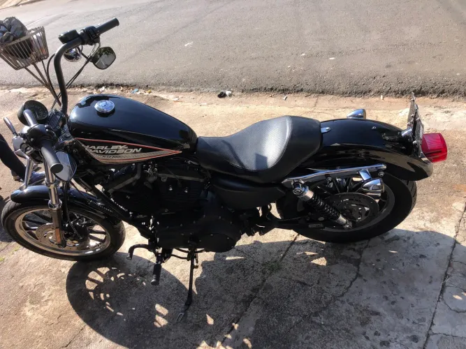 Vendo Harley-Davidson Sportster XL 883 R