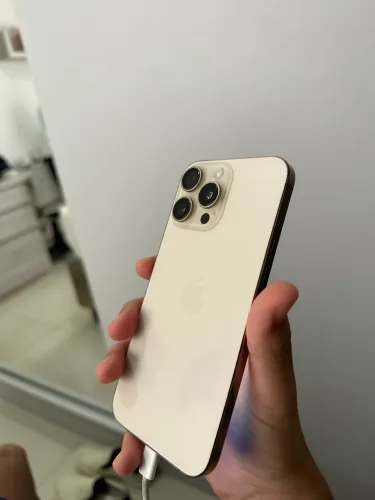 iPhone 16 pro Max desert