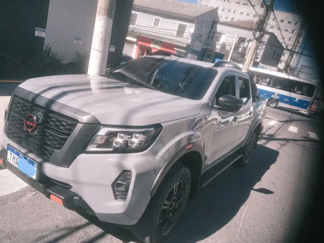 Nissan Frontier Pro4x CD 4X4 2.3 Bi-TB Die. AUT 2025
