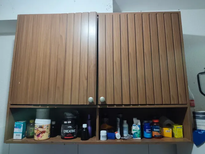 Móveis cama mêsa e tapete
