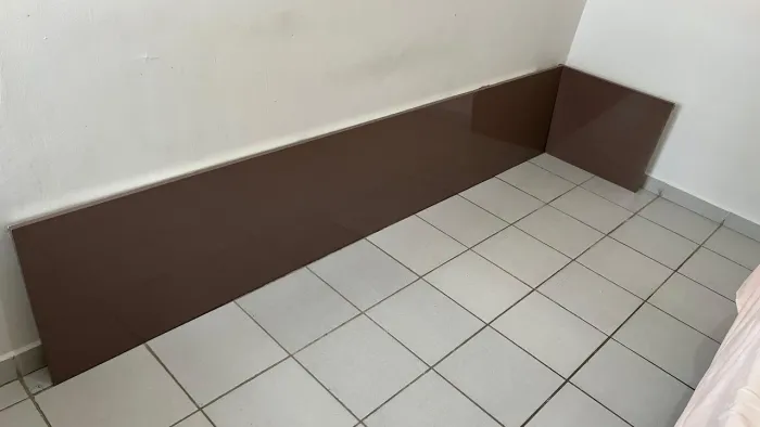 Painel de laca na cor chocolate