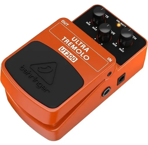PEDAL TREMOLO BEHRINGER USADO UMA VEZ 