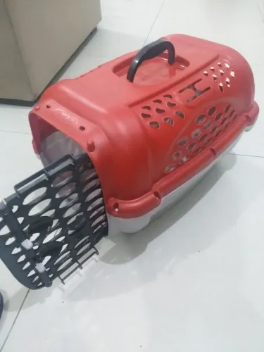DE BARBADA CAIXA TRASPORTADORA PARA CÃES E GATOS SEMI NOVA