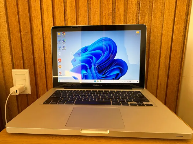 Notebook Apple i5 10GB SSD WINDOS 11