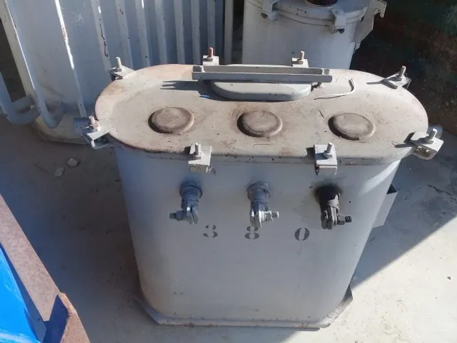 Auto Transformador 30KVA a óleo Usado
