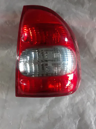 Lanterna traseira direita Chevrolet corsa sedan