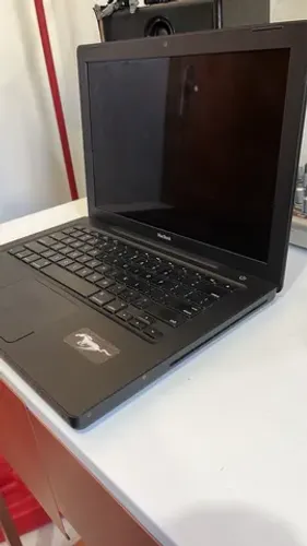 Mac Book OS X Black