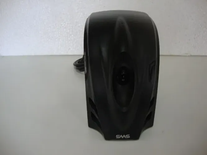 Estabilizador Marca Revolution Modelo Speedy 500 W .